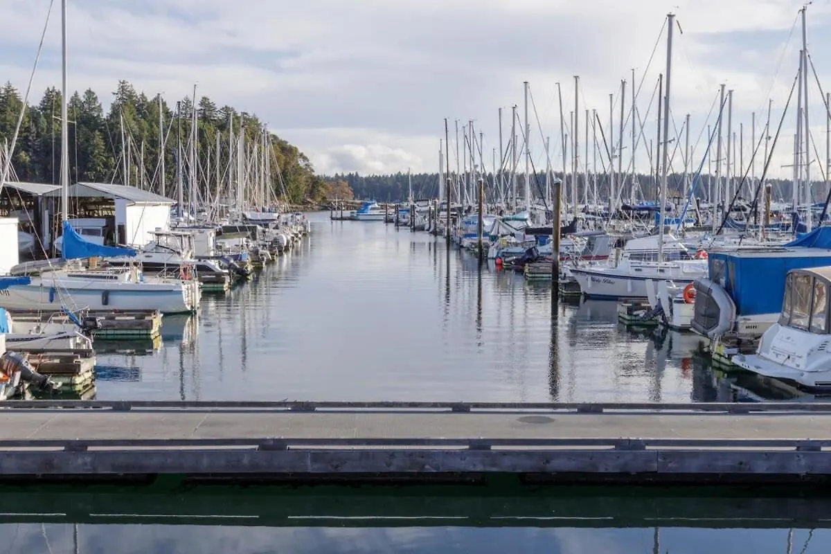 Holiday home Spacious 2 Bedroom In Nanaimo With An Amazing View Canada