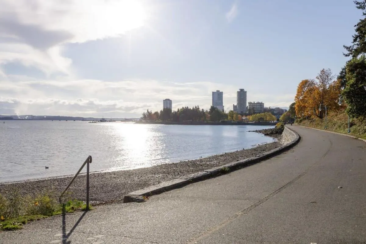 Spacious 2 Bedroom In Nanaimo With An Amazing View Holiday home