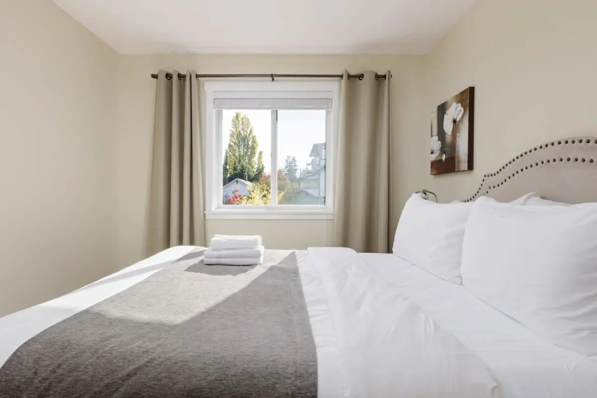 Spacious 2 Bedroom In Nanaimo With An Amazing View Canada