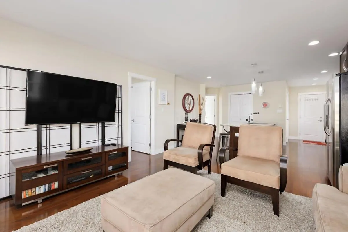 Spacious 2 Bedroom In Nanaimo With An Amazing View